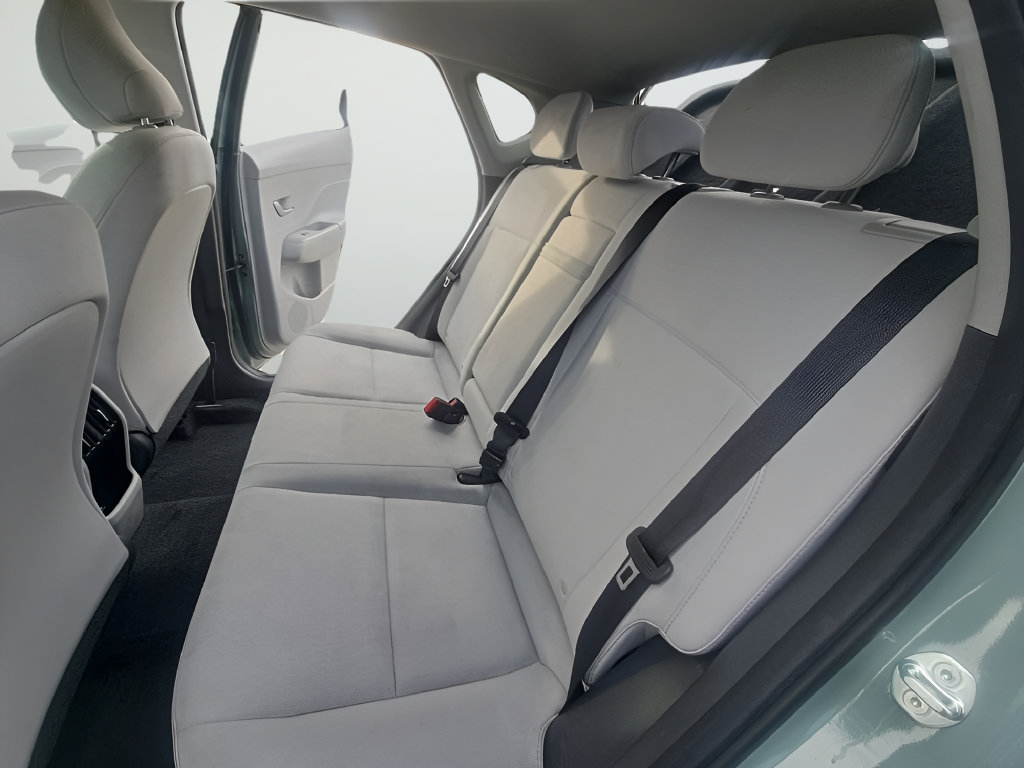 Used 2025 Hyundai Kona SEL FWD image 17