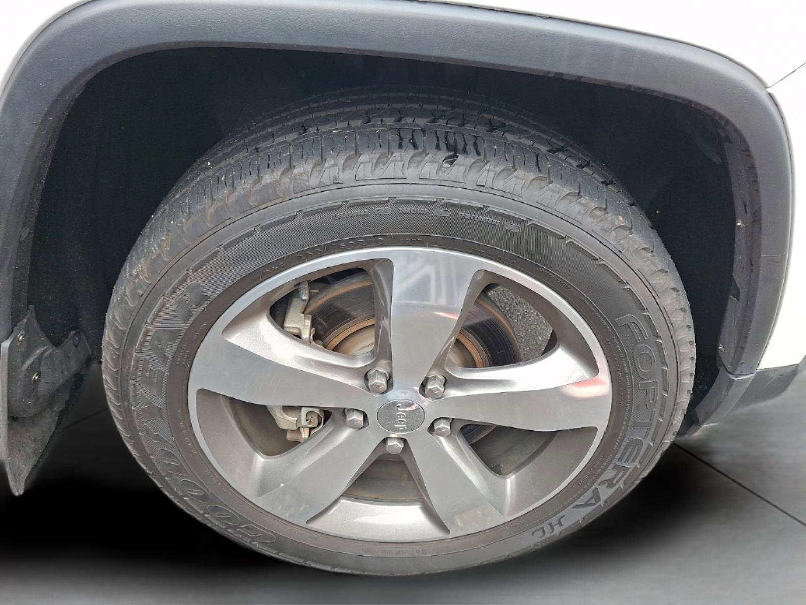 Used 2015 Jeep Grand Cherokee Limited AWD/4WD image 12