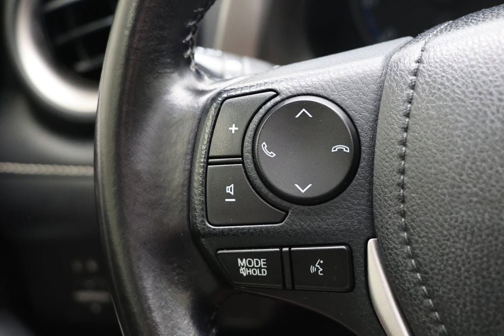Used 2017 Toyota RAV4 XLE AWD/4WD image 19