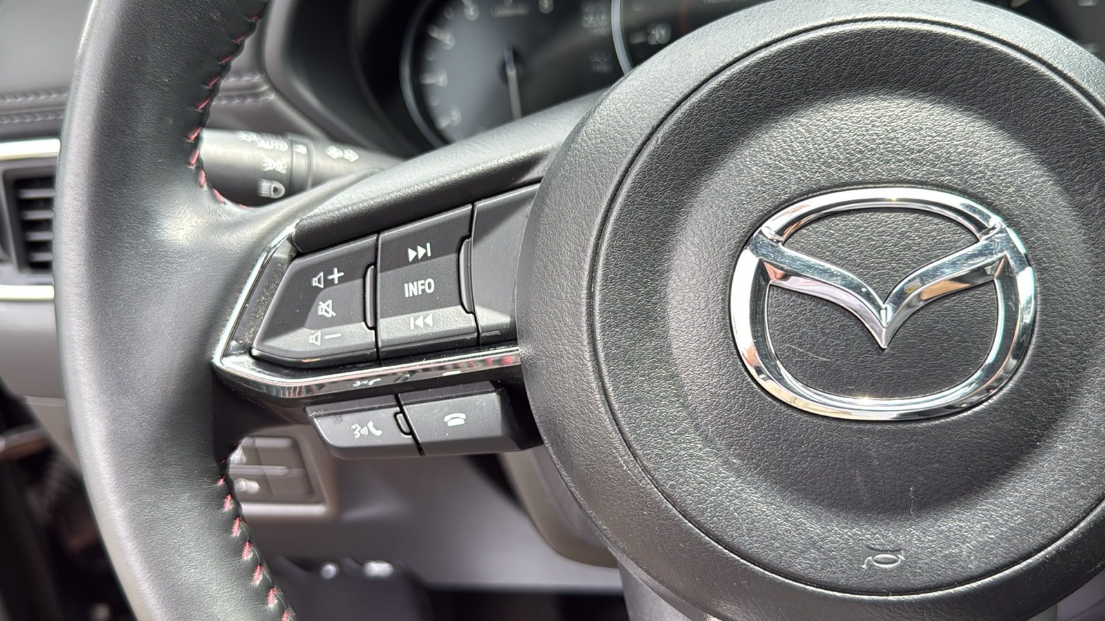 Certified 2025 MAZDA CX-5 2.5 Turbo w/ Premium Package AWD/4WD image 12