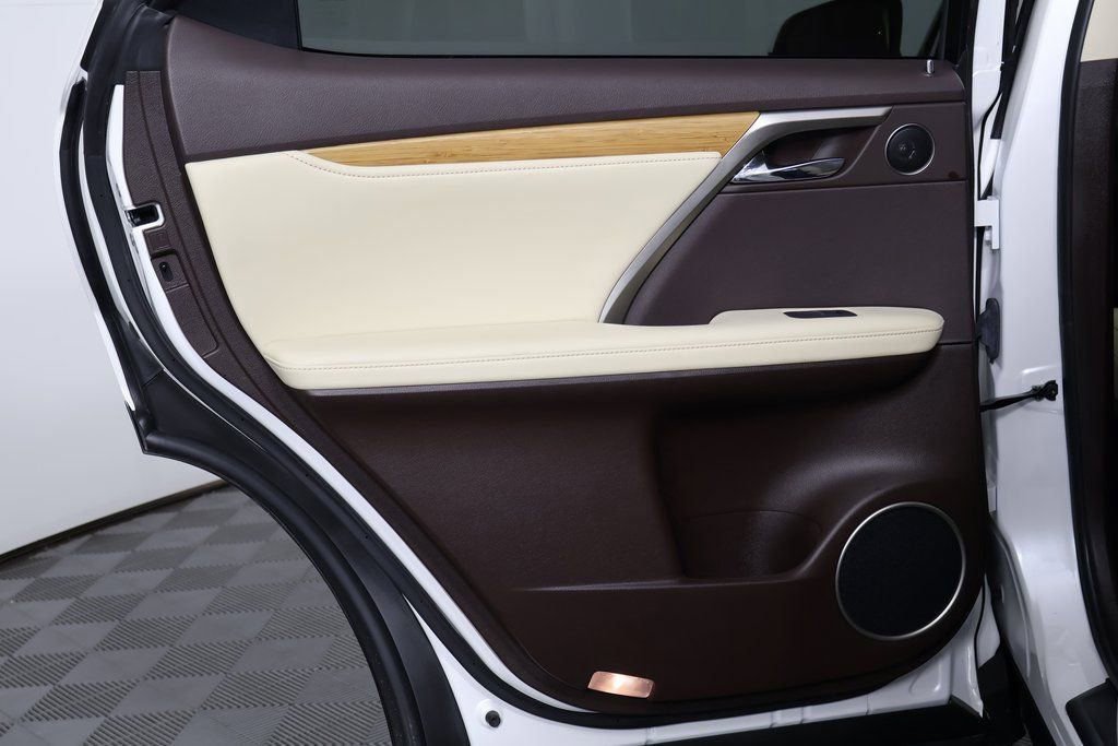 Used 2020 Lexus RX 450hL AWD w/ Premium Package image 14