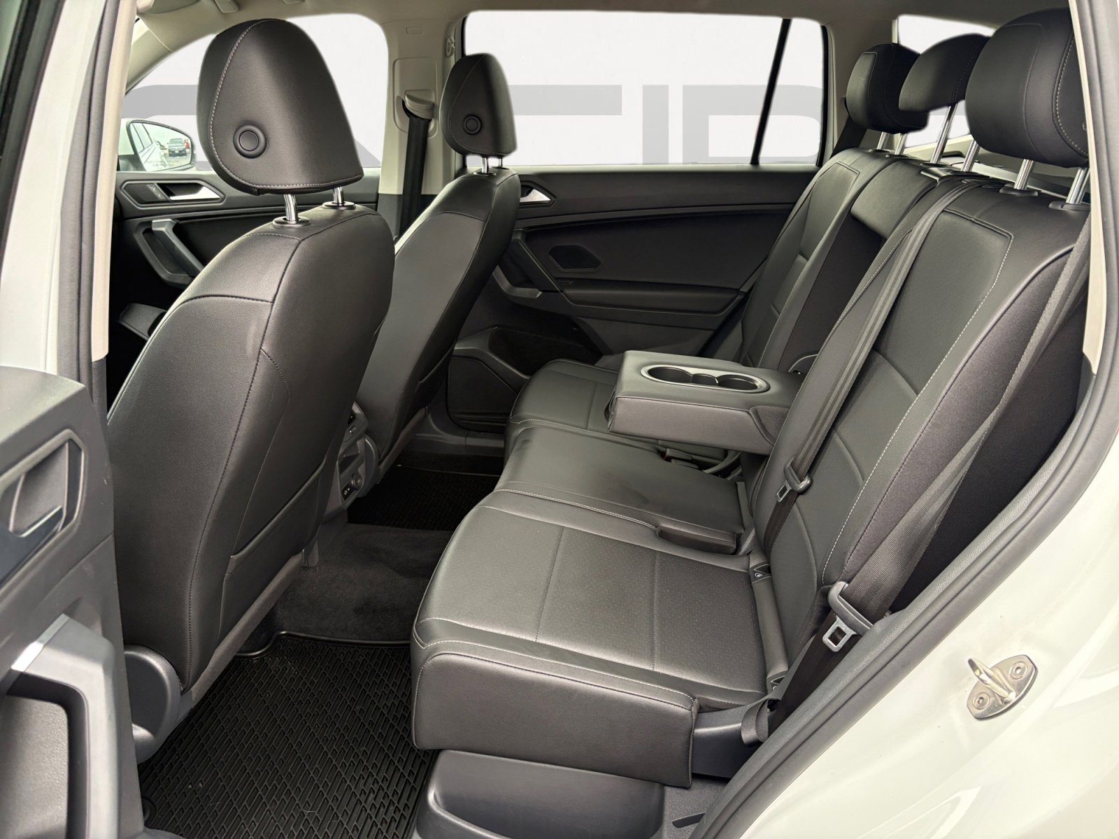 Used 2019 Volkswagen Tiguan SE w/ Panoramic Sunroof Package AWD/4WD image 21
