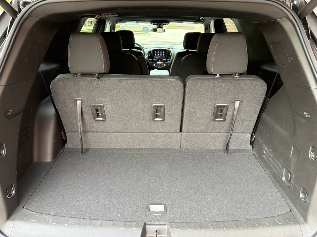 Used 2023 Chevrolet Traverse LT image 21
