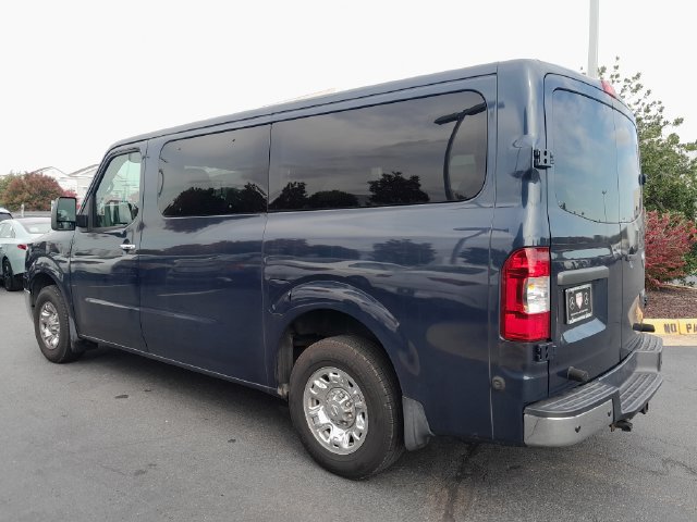 Used 2017 Nissan NV 3500 SL RWD image 17