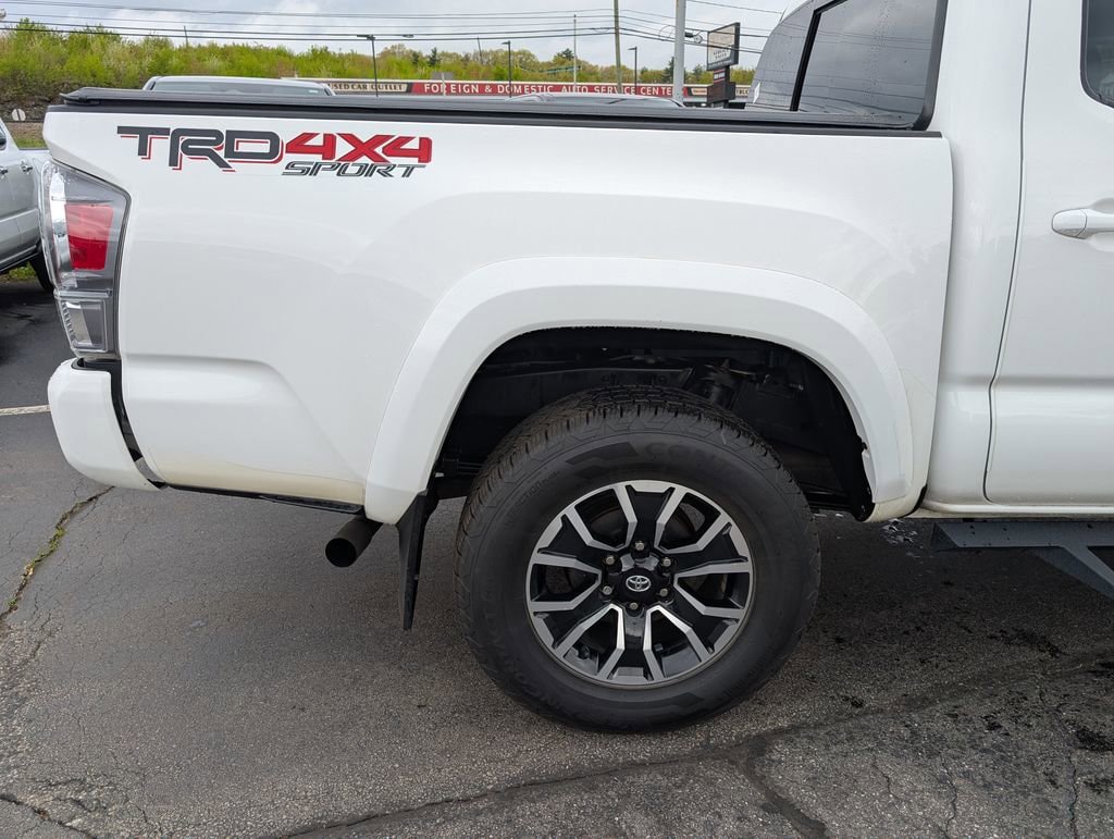 Certified 2022 Toyota Tacoma TRD Sport w/ Technology Package AWD/4WD image 8