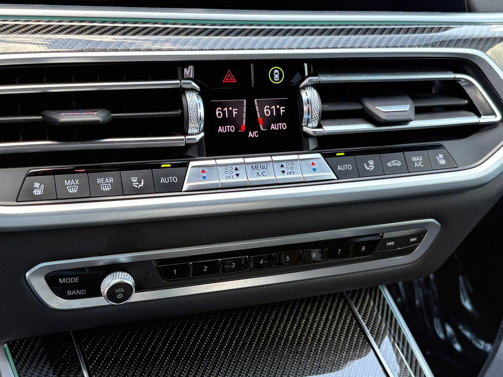 Used 2022 BMW X5 M50i w/ Premium Package image 28