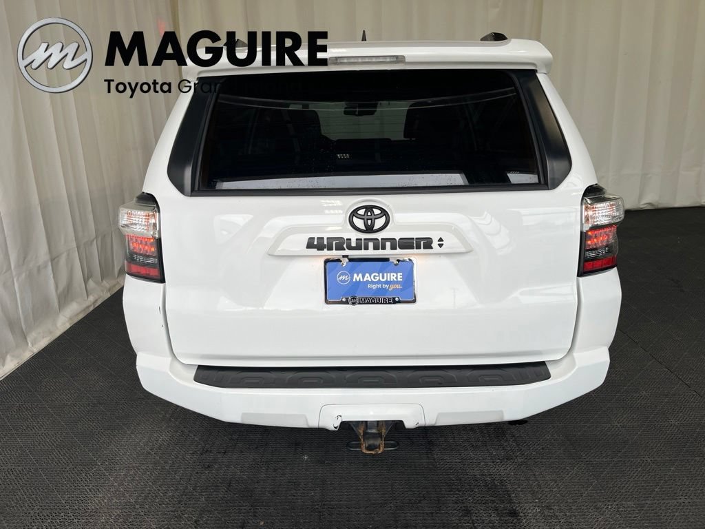 Used 2021 Toyota 4Runner SR5 Premium w/ Moonroof Package AWD/4WD image 31