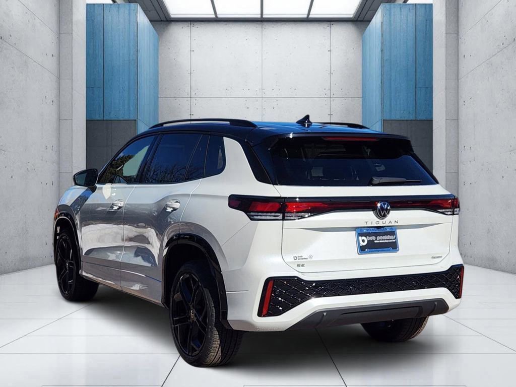 New 2026 Volkswagen Tiguan SE R-Line image 26