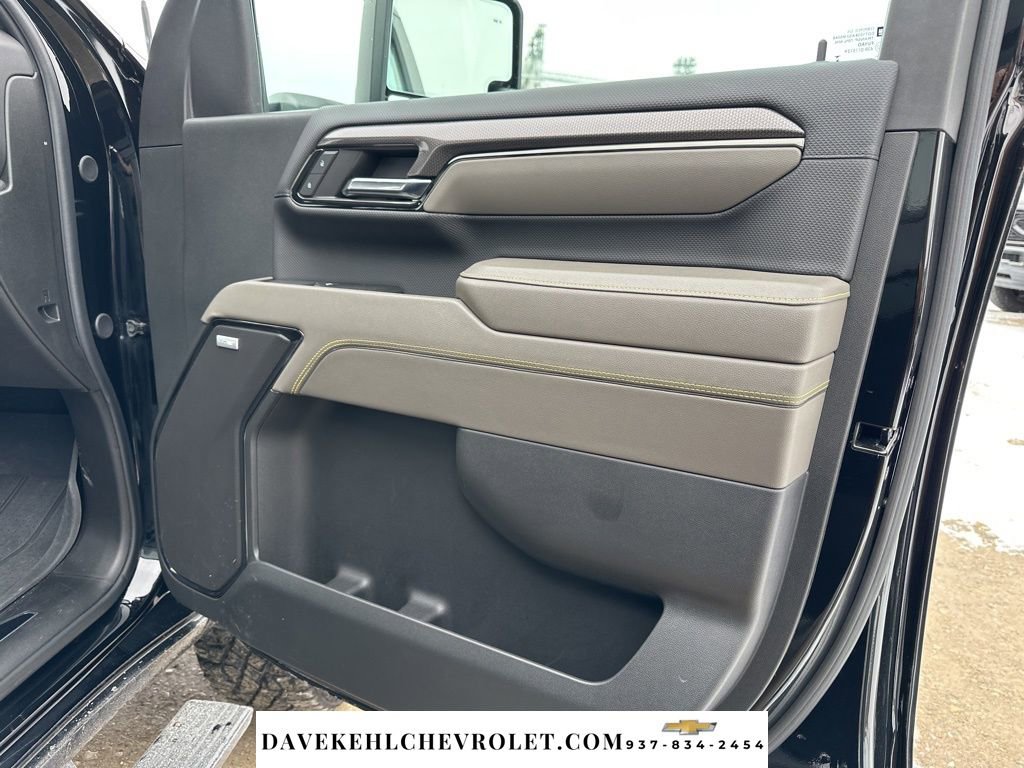 Used 2024 Chevrolet Silverado 2500 ZR2 w/ Technology Package image 25