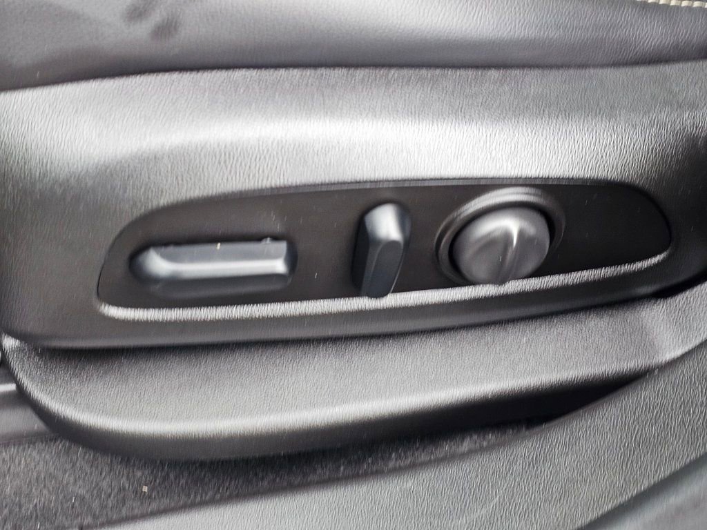 Used 2019 GMC Acadia SLT w/ Black Edition image 36