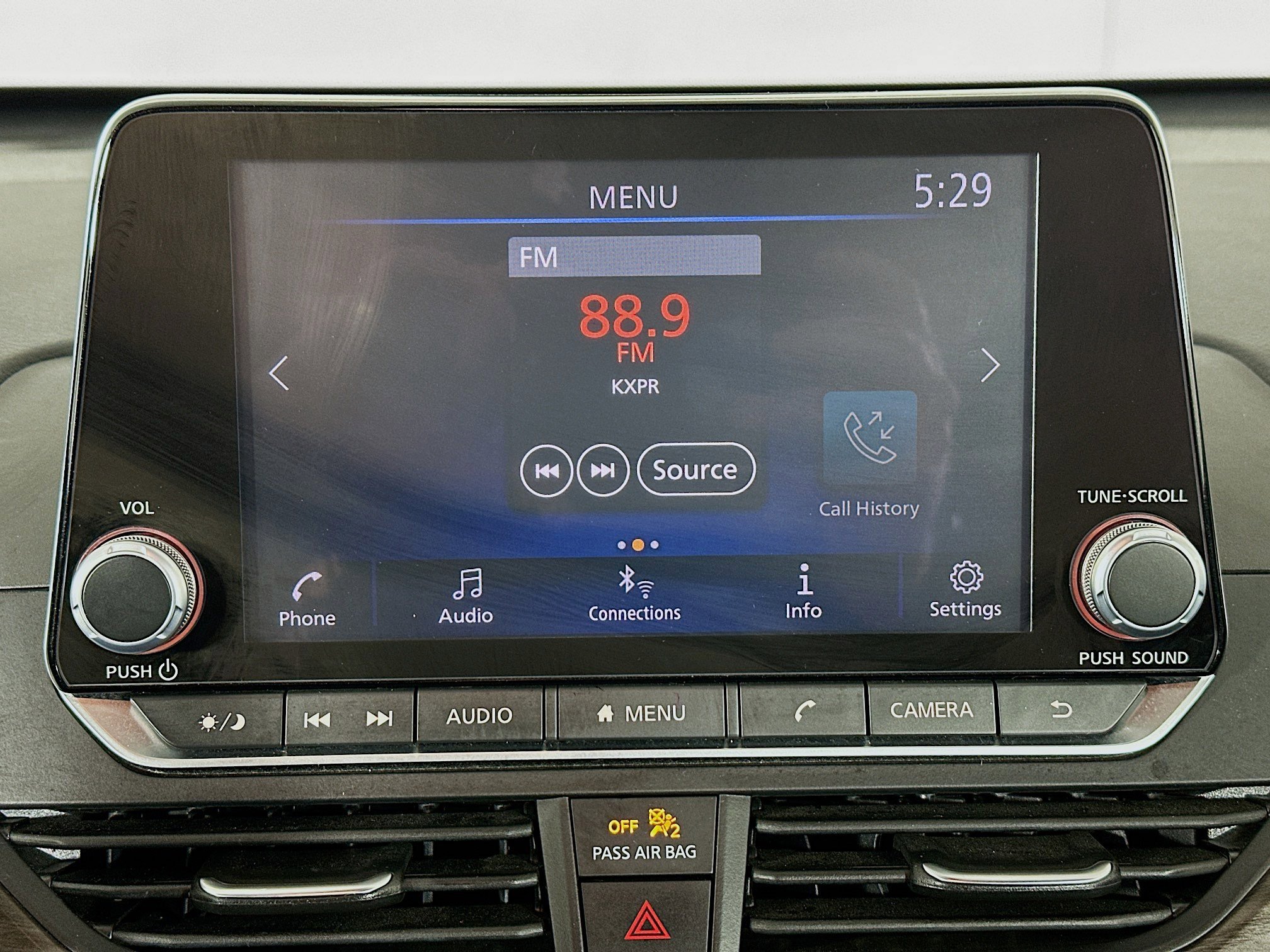 Used 2024 Nissan Altima 2.5 SV image 19