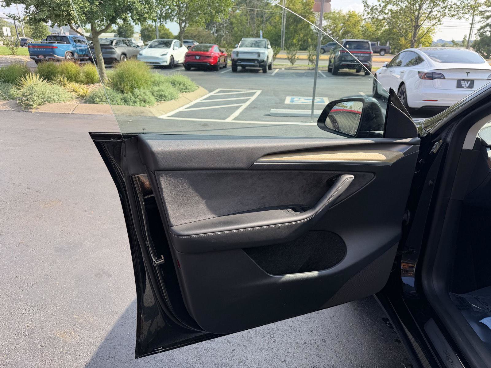 Used 2023 Tesla Model Y Long Range AWD/4WD image 11