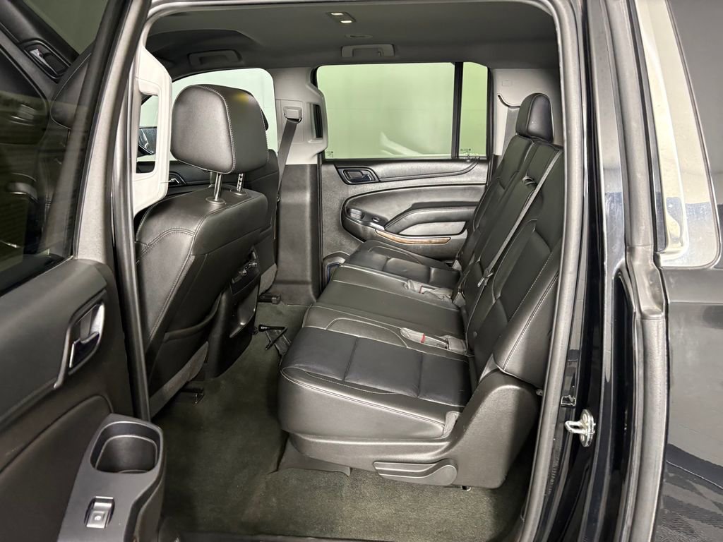 Used 2018 Chevrolet Suburban LT image 27