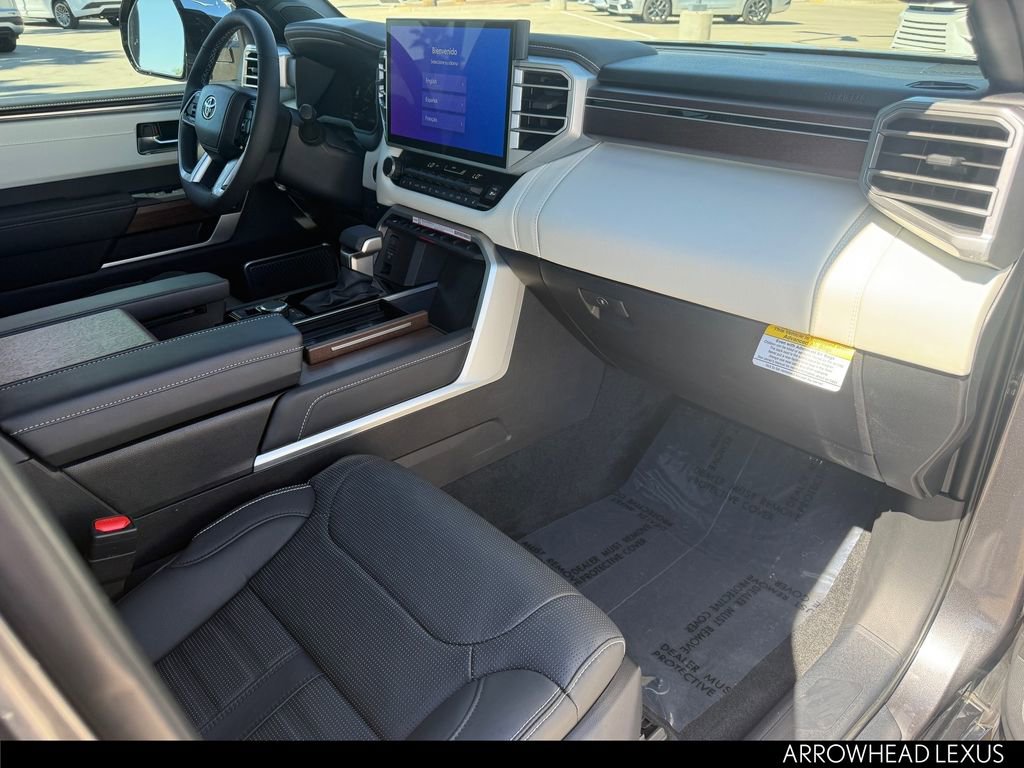 Used 2025 Toyota Sequoia Capstone image 32