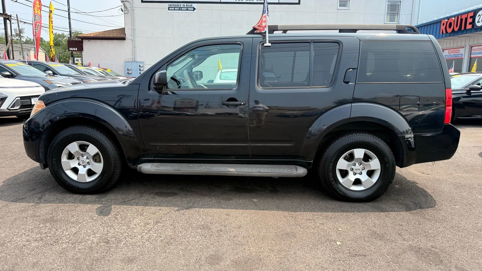 Used 2008 Nissan Pathfinder S image 11