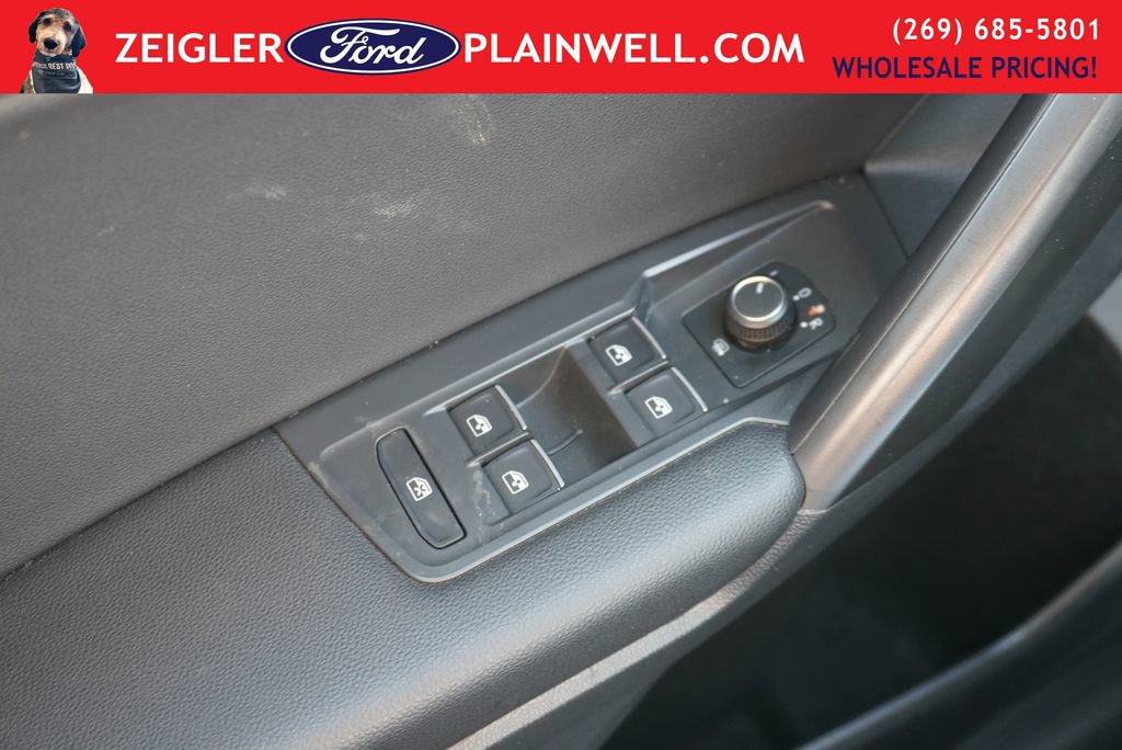 Used 2021 Volkswagen Tiguan SE image 27