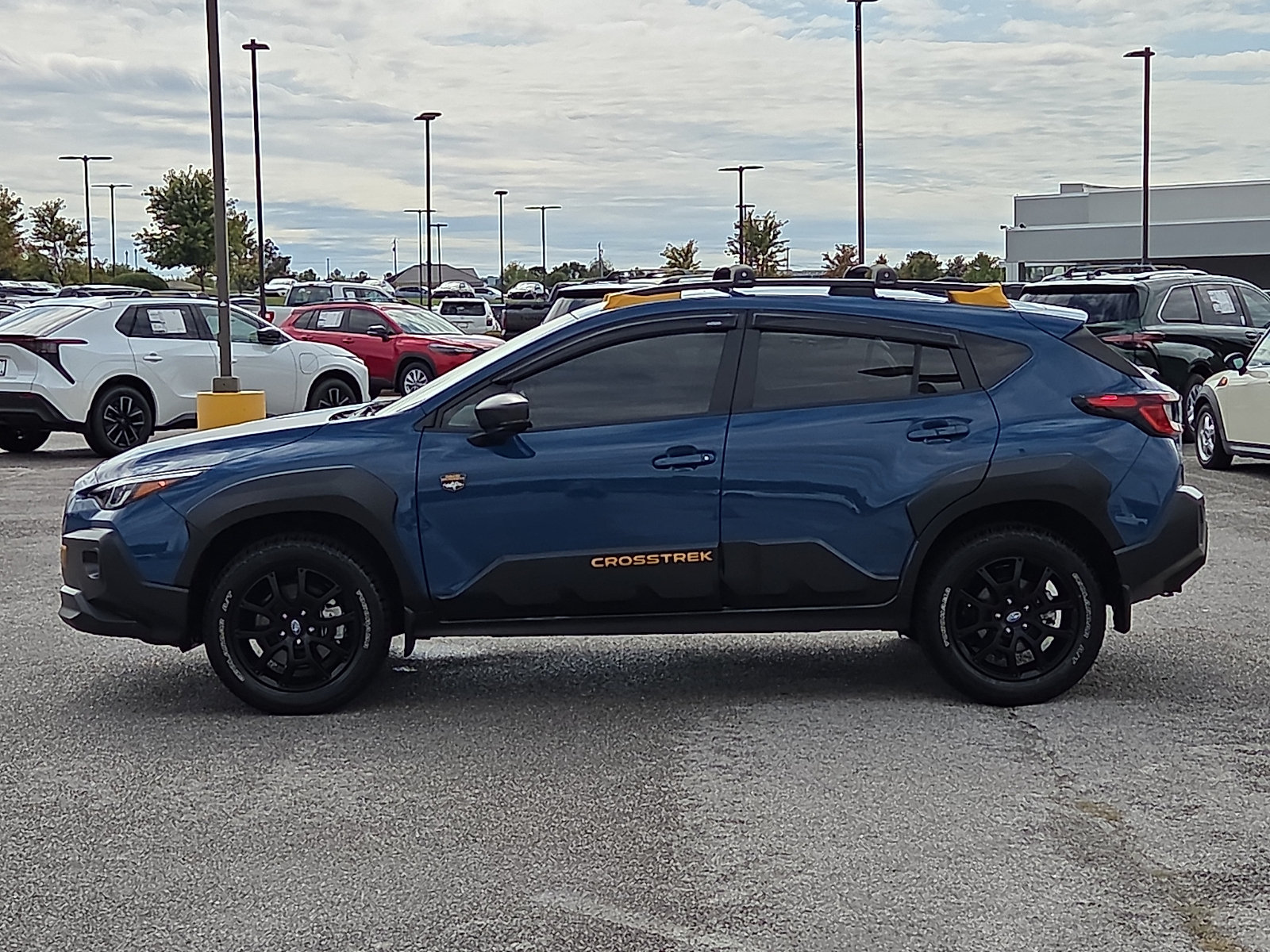 Used 2024 Subaru Crosstrek 2.5i Wilderness w/ Crosstrek Mirror Package AWD/4WD image 3