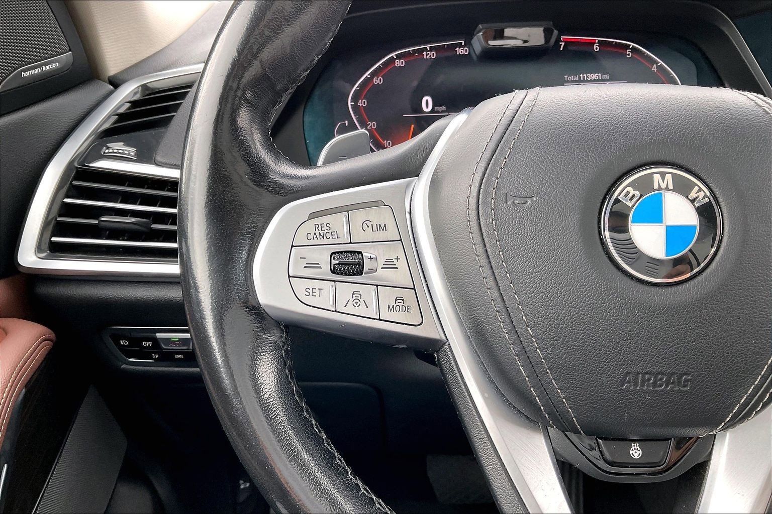 Used 2019 BMW X7 xDrive50i w/ Premium Package image 11