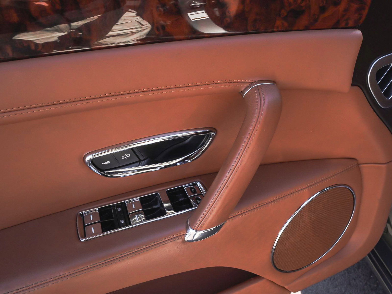Used 2014 Bentley Flying Spur W12 AWD/4WD image 8