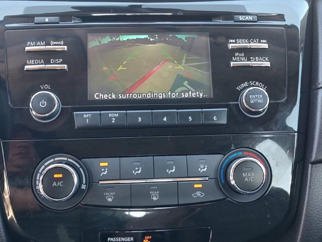 Used 2017 Nissan Rogue S FWD image 15