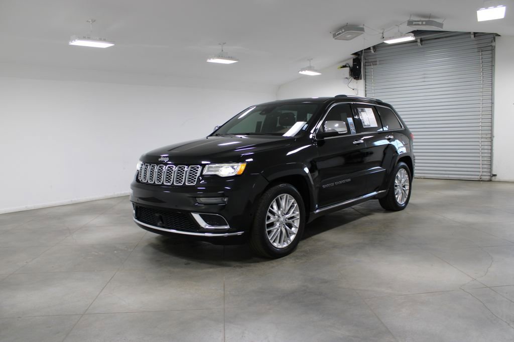Used 2017 Jeep Grand Cherokee Summit image 4