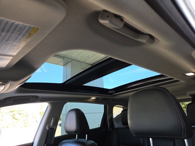 Used 2024 Nissan Murano SV AWD/4WD image 6