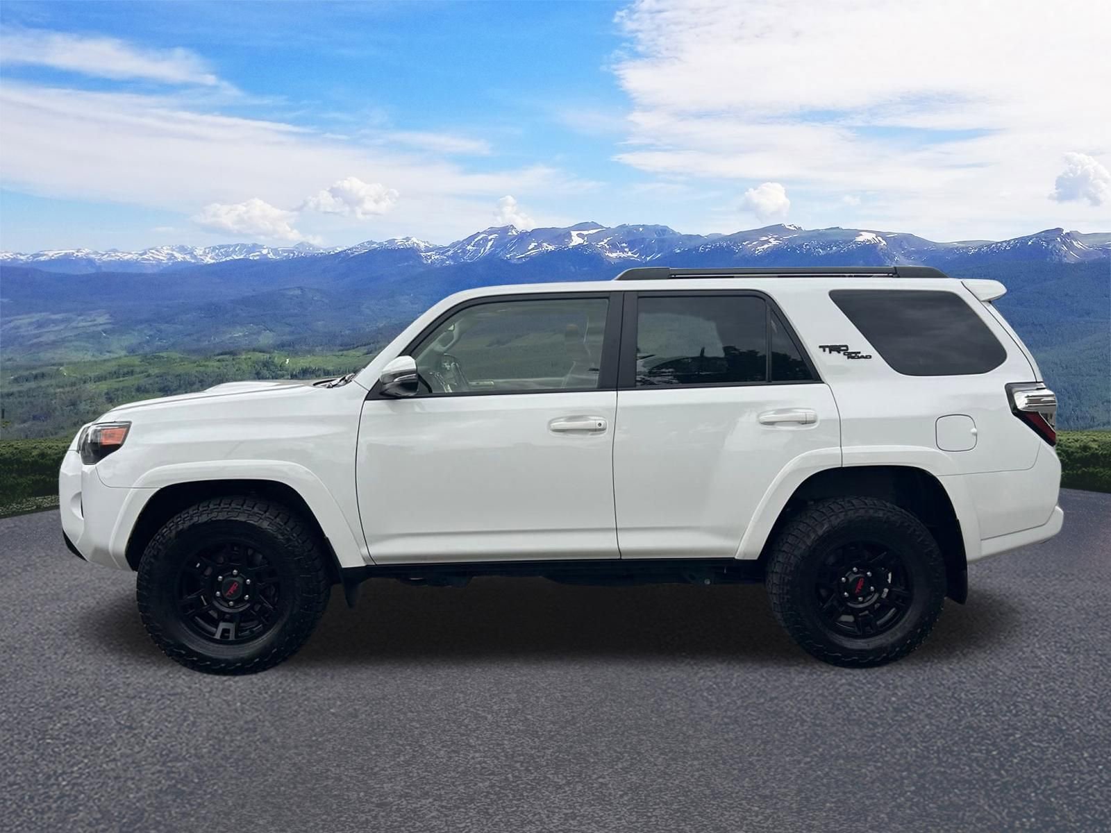 Certified 2023 Toyota 4Runner TRD Off-Road Premium w/ Moonroof Package AWD/4WD image 2