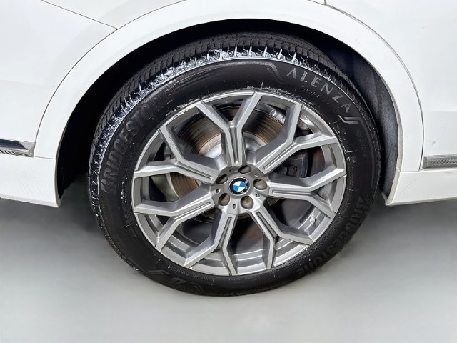 Used 2021 BMW X7 xDrive40i w/ Premium Package AWD/4WD image 32
