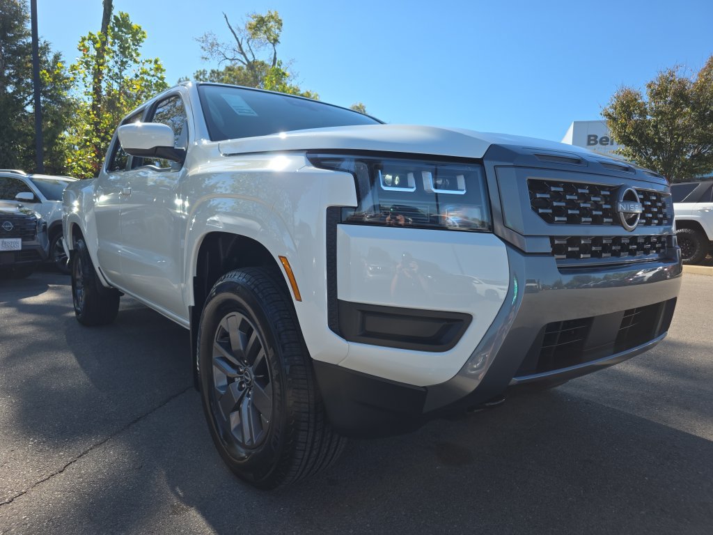 Certified 2026 Nissan Frontier SV w/ SV Convenience Package AWD/4WD image 3