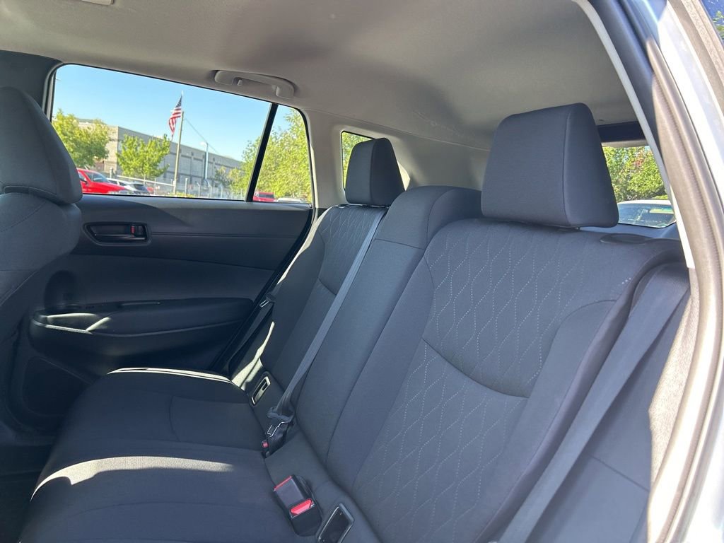Used 2025 Toyota Corolla Cross LE AWD/4WD image 18