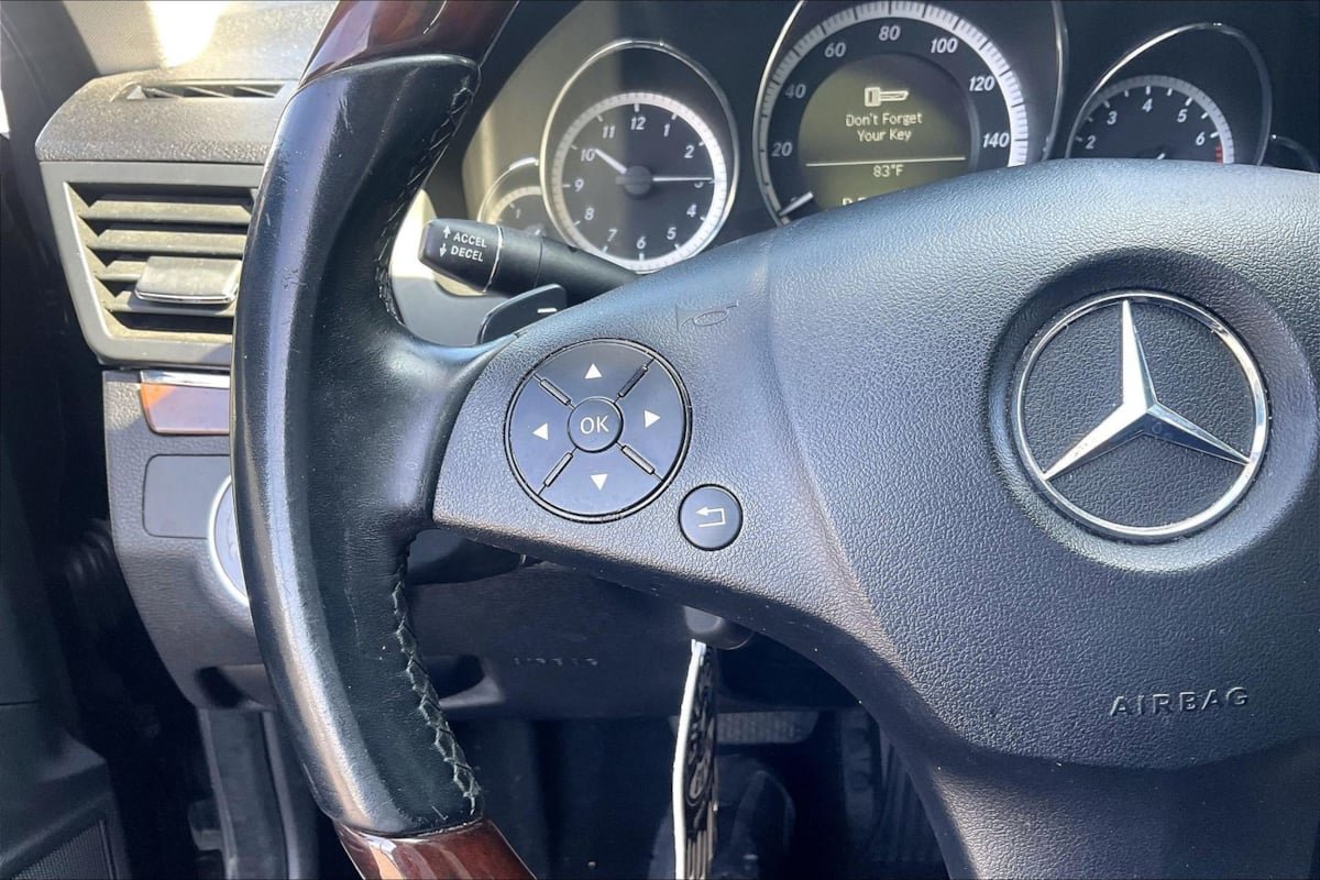 Used 2010 Mercedes-Benz E 550 Coupe image 18