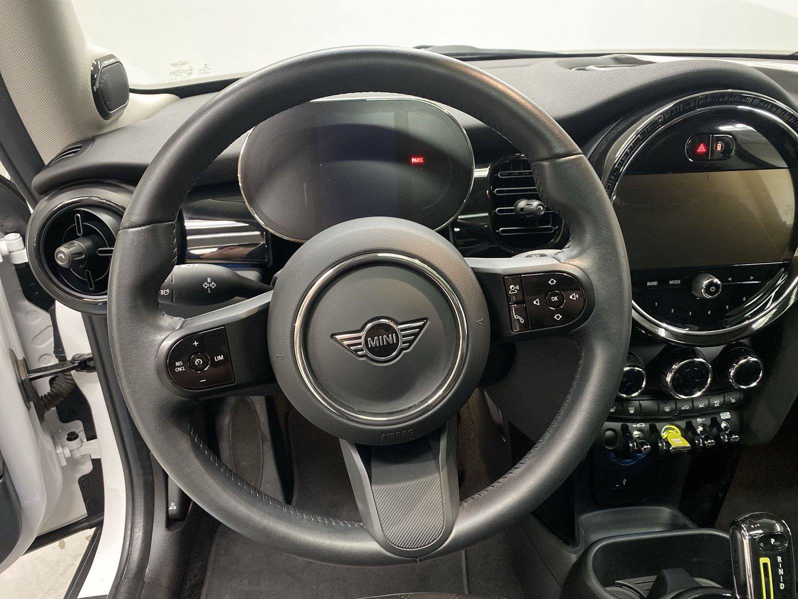 Used 2023 MINI Cooper SE FWD image 15