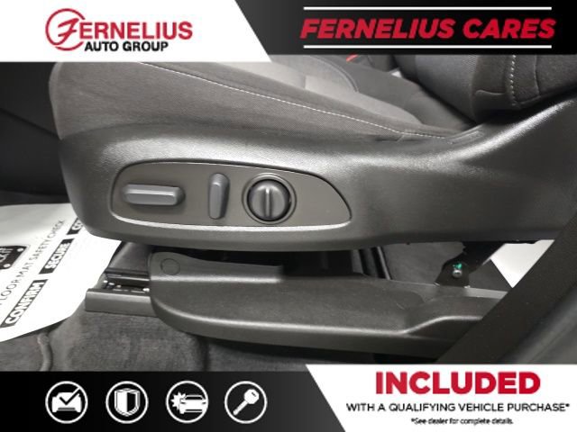 Used 2023 Chevrolet Traverse LT image 17