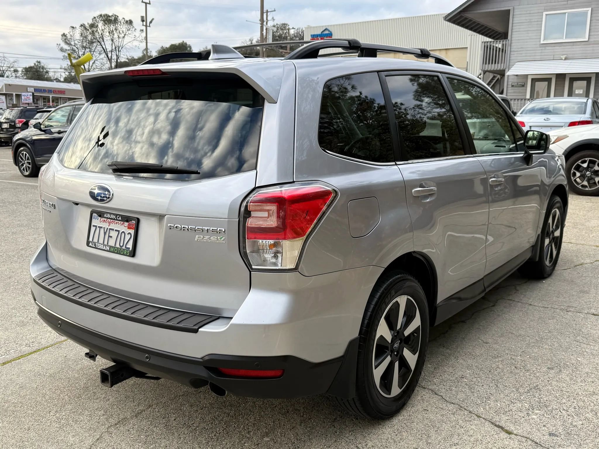Used 2017 Subaru Forester 2.5i Limited image 8