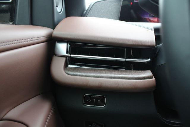 New 2026 Lincoln Navigator Reserve AWD/4WD image 7