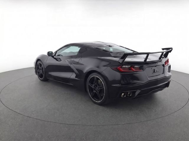 Used 2022 Chevrolet Corvette Stingray Premium Cpe w/ Z51 Performance Package RWD image 3