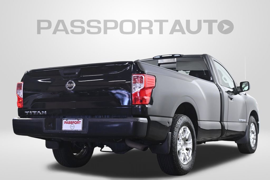 Used 2018 Nissan Titan S image 9