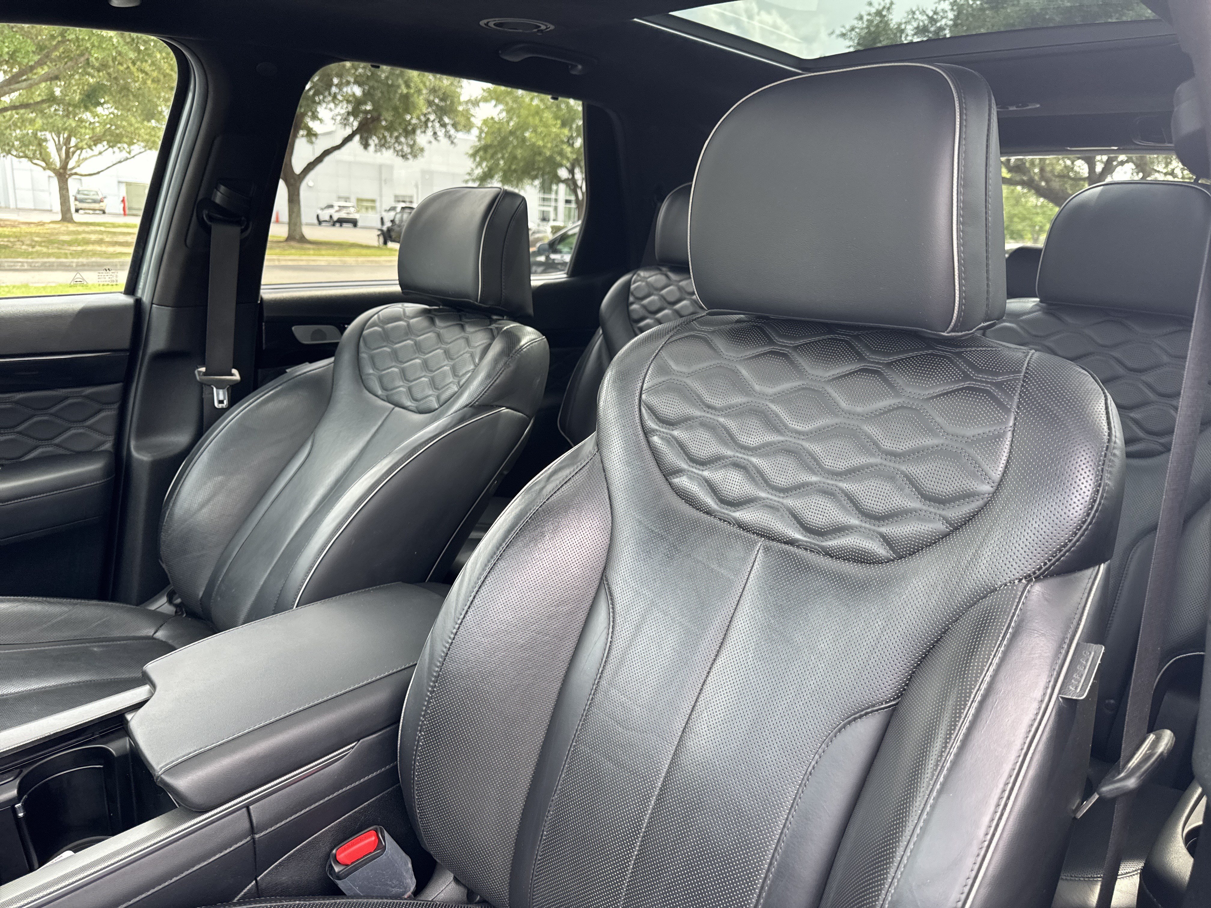 Used 2022 Hyundai Palisade Calligraphy w/ Cargo Package FWD image 14