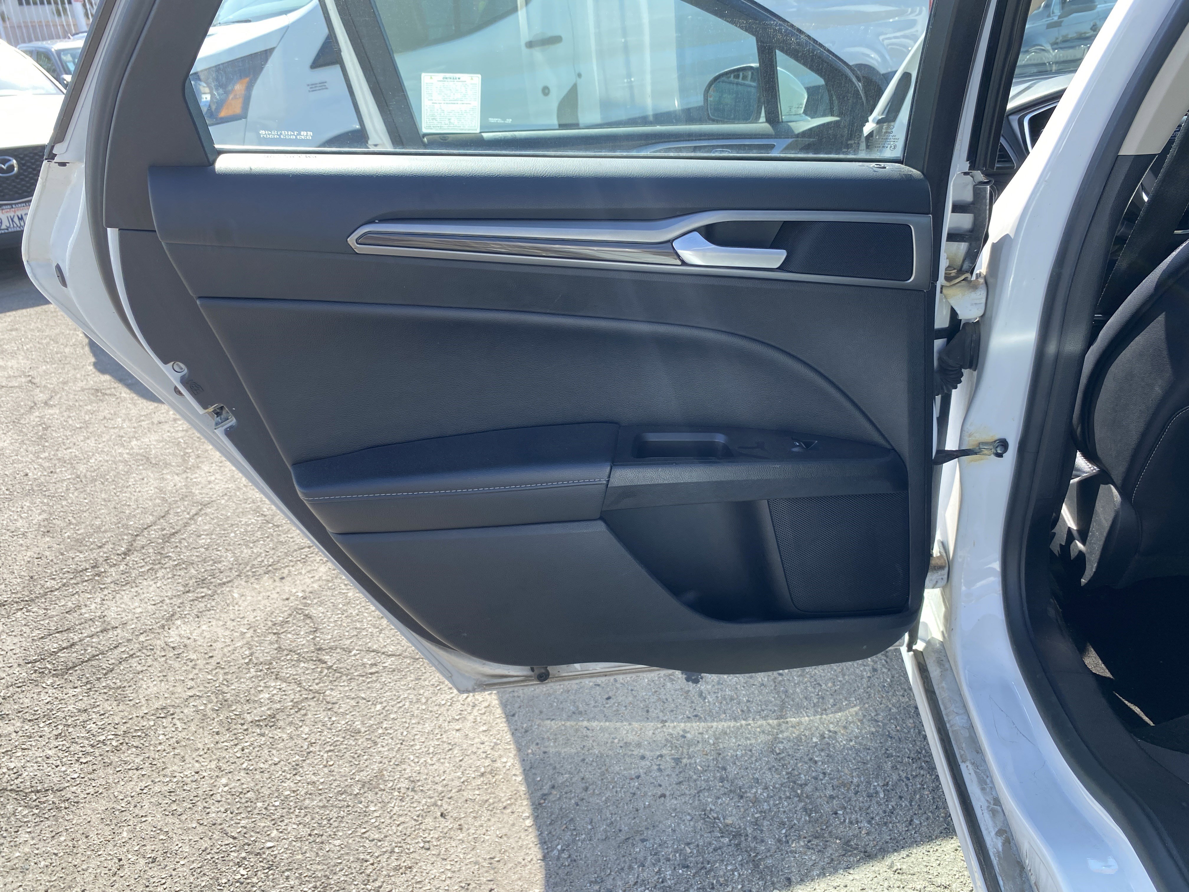 Used 2018 Ford Fusion SE w/ Equipment Group 602A FWD image 19