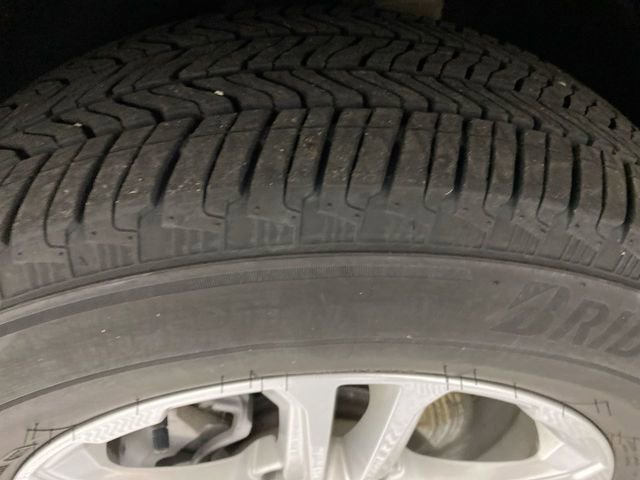 Used 2023 GMC Terrain SLE w/ Driver Convenience Package image 23