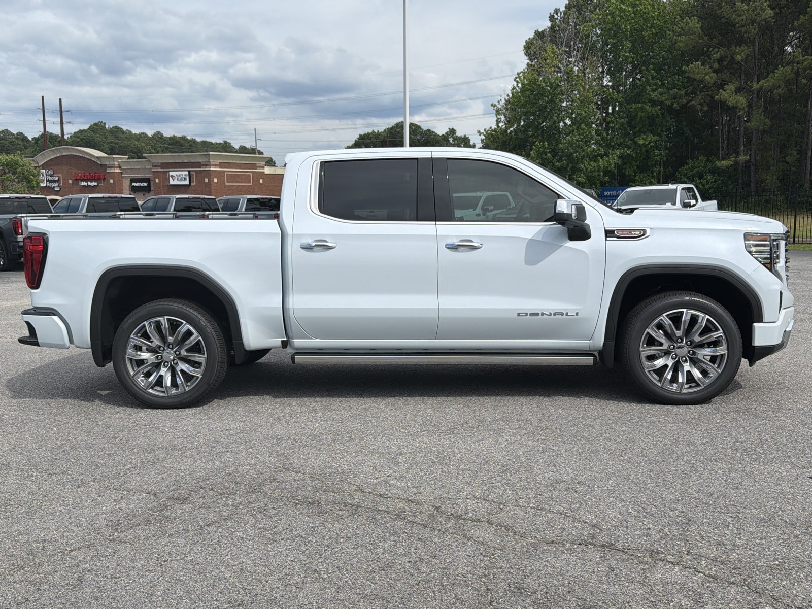 Used 2026 GMC Sierra 1500 Denali AWD/4WD image 13