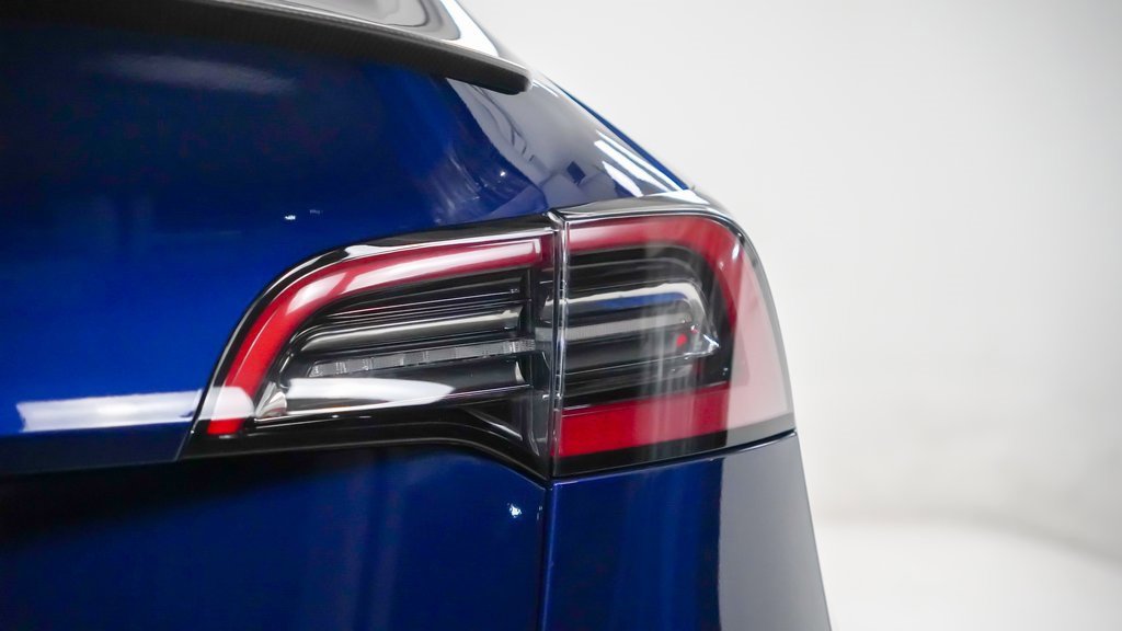 Used 2022 Tesla Model Y Performance image 12