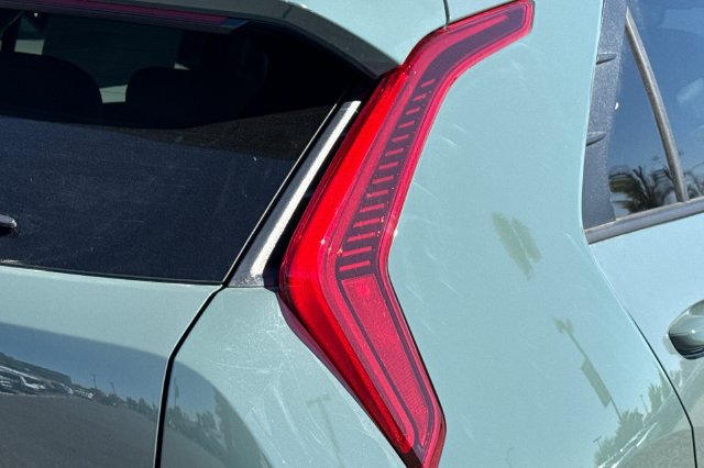 New 2026 Kia Niro EX FWD image 35