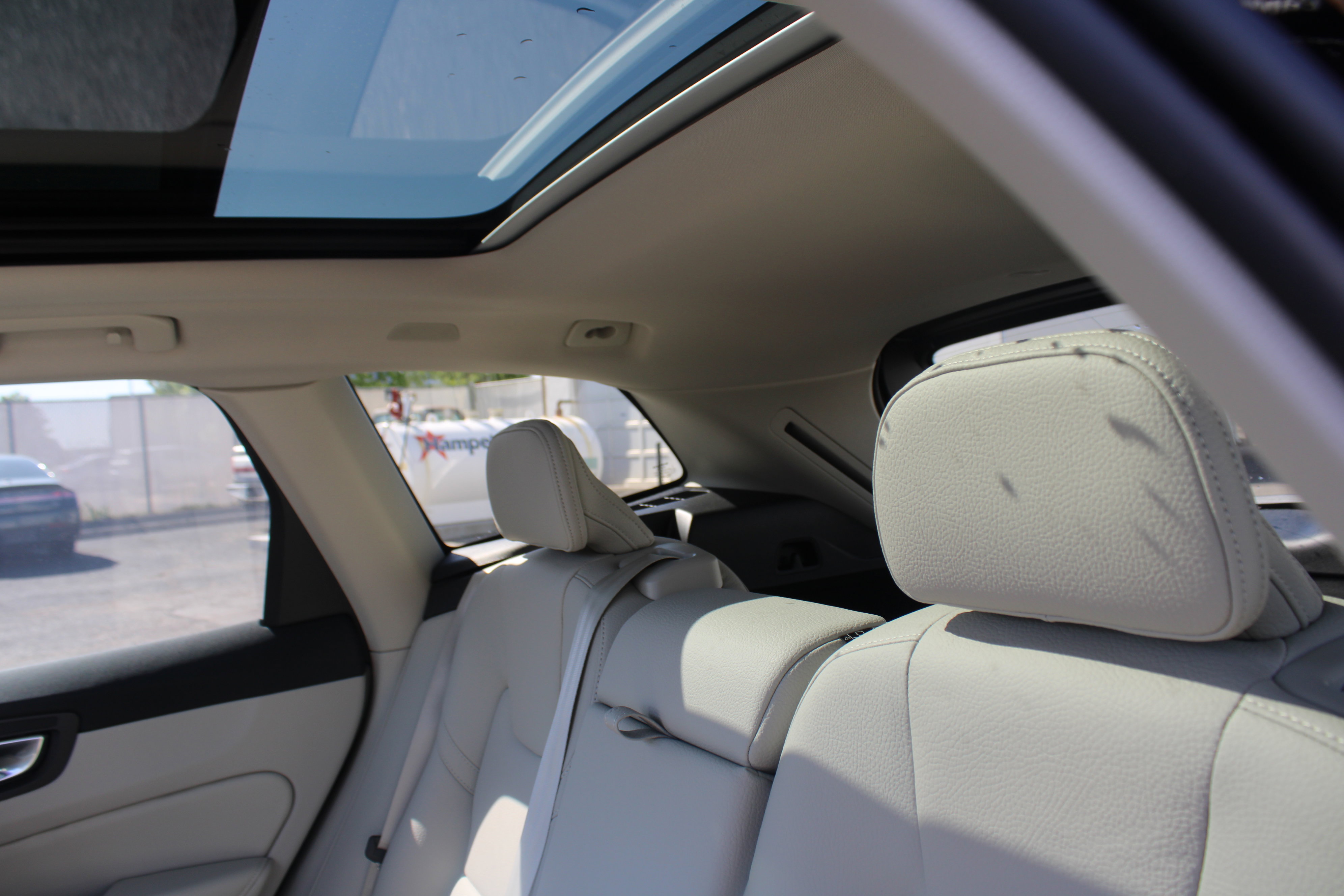 New 2025 Volvo XC60 T8 Plus w/ Protection Package Premier AWD/4WD image 29