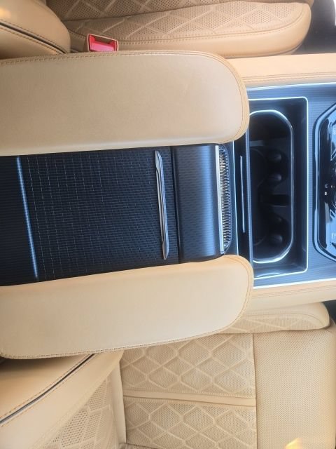 Used 2025 Jeep Grand Wagoneer L Series III w/ Rear Seat Video Group 1 AWD/4WD image 43