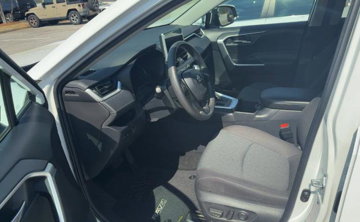 Used 2023 Toyota RAV4 XLE image 13