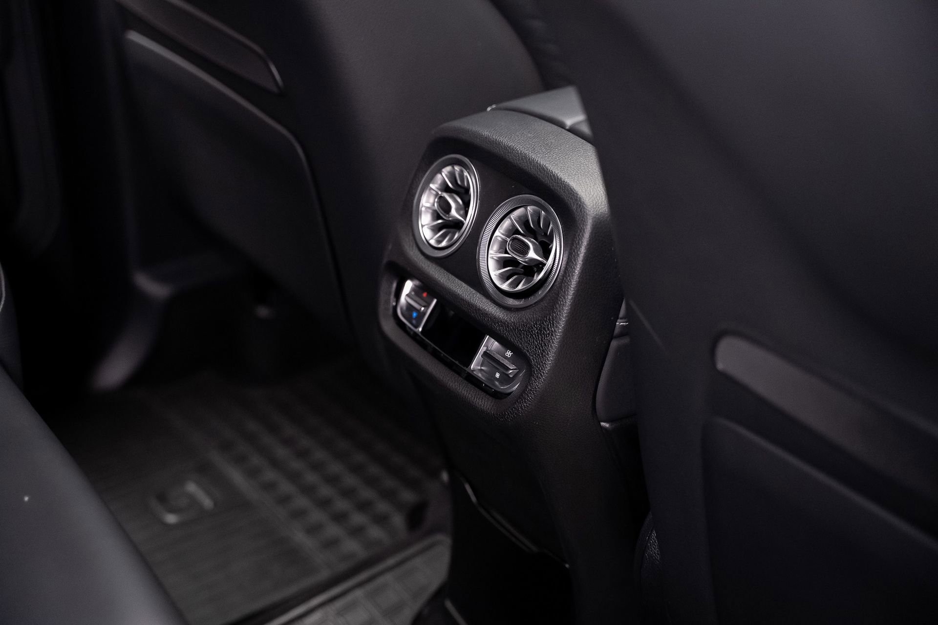 Used 2023 Mercedes-Benz G 550 image 74