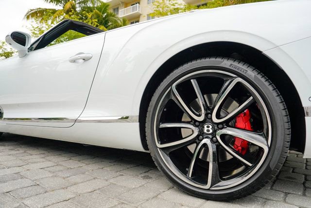 Used 2024 Bentley Continental GT V8 image 18