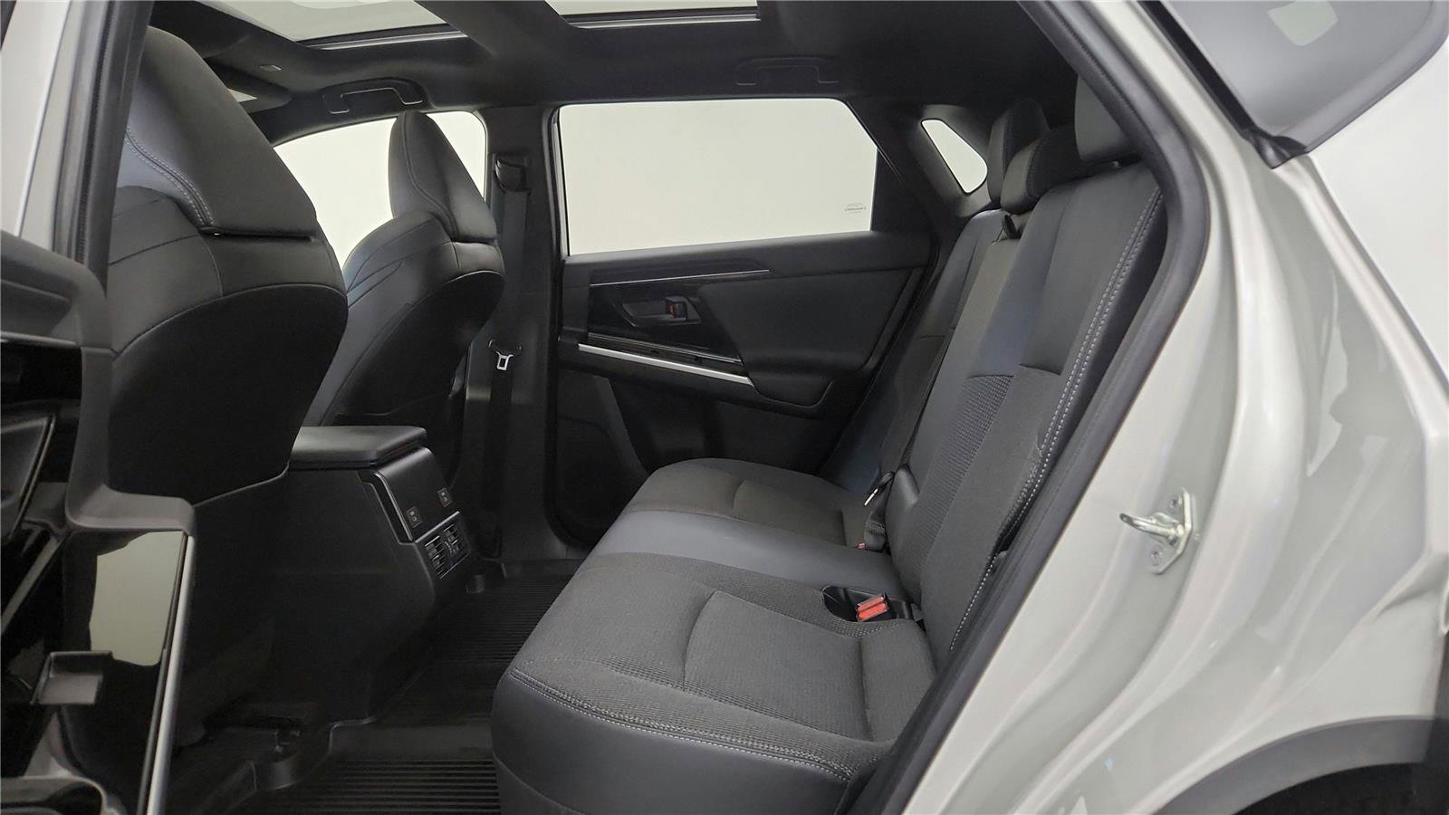 Used 2023 Toyota bZ4X XLE w/ Weather Package image 21