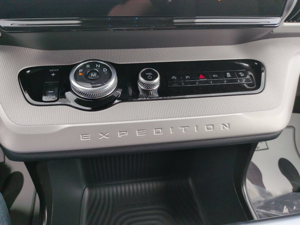 New 2027 Ford Expedition Active AWD/4WD image 21